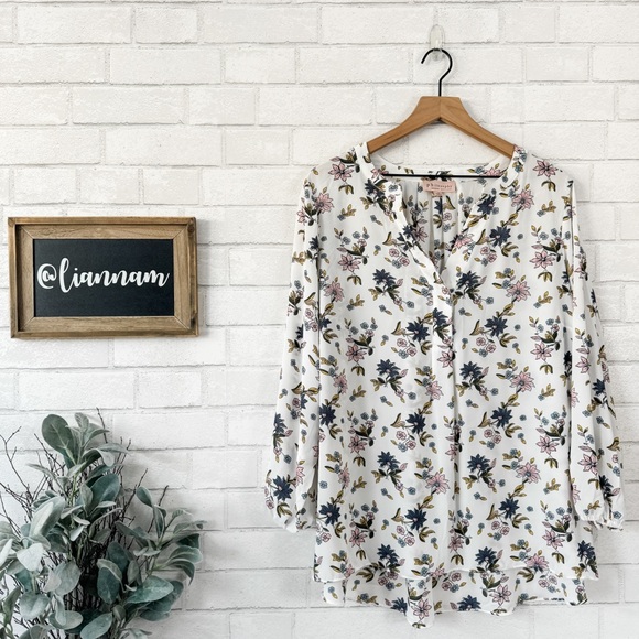 PHILOSOPHY Woman White Flowered Split Neck Blouse - Picture 1 of 9